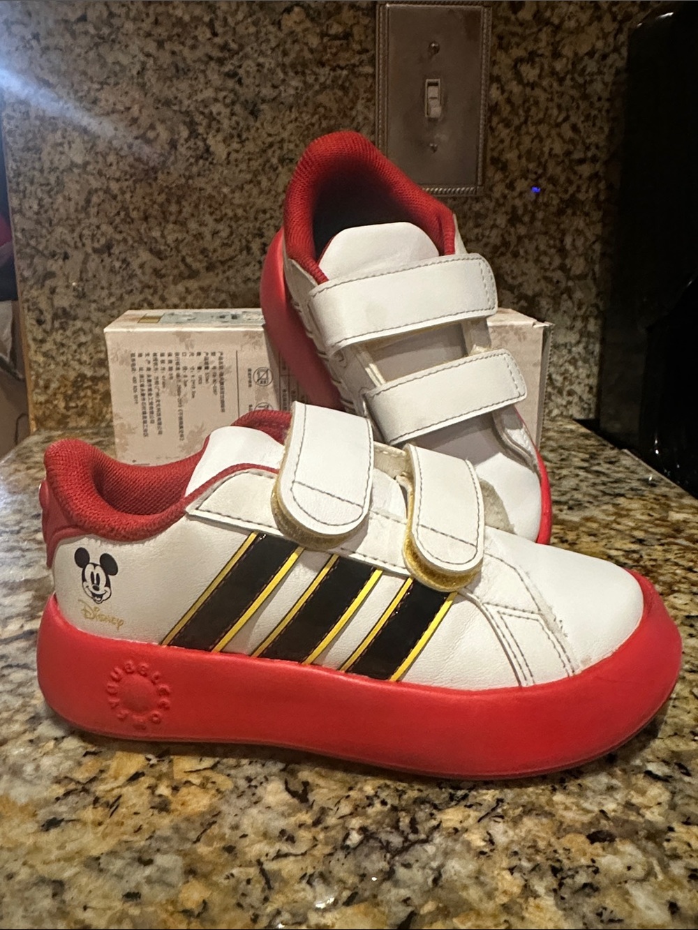 adidas Kids White and Red Sneakers with Black and Gold Stripes
